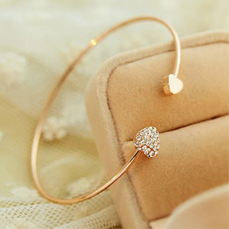 L043 New Fashion LOVE Crystal Double Heart Cuff Bracelet